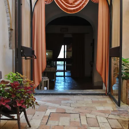 Palazzo Bonfranceschi Belforte del Chienti