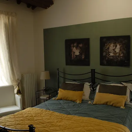 Palazzo Bonfranceschi Bed and breakfast